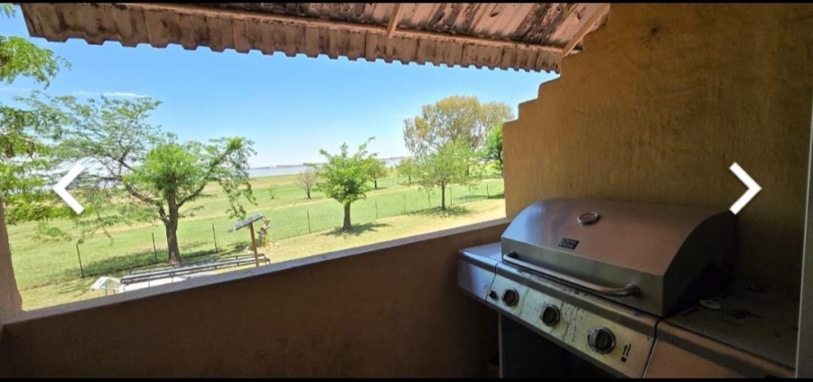 2 Bedroom Property for Sale in Deneysville Free State